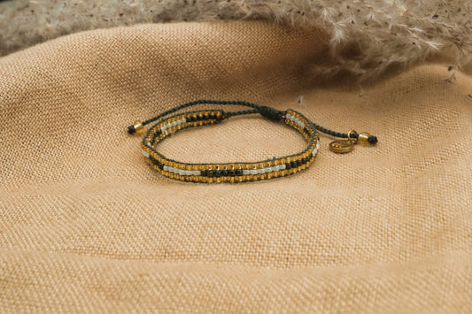 Bracelet with handwoven glass seedbeads small